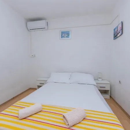 Studio Gradac 5198c Apartment